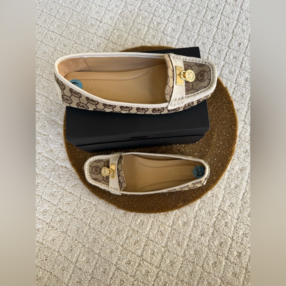 MICHAEL Michael Kors Hamilton
Loafer Moc Jacquard Khaki/ Vanilla